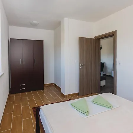 Two-bedroom Saldun With Sea View 08 Διαμέρισμα