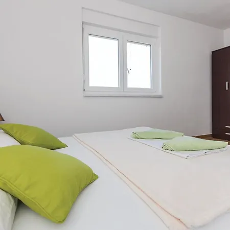 2 Bedroom Cozy In Saldun