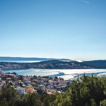 Apartment 2 Bedroom Cozy In Saldun Trogir